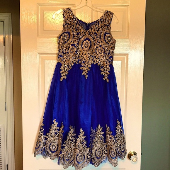 Cinderella Couture formal dress - Picture 12 of 15